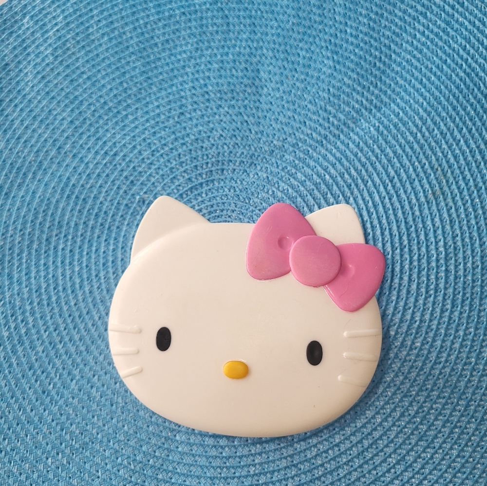 Hello Kitty VINTAGE plastic Container - Picture 6 of 7